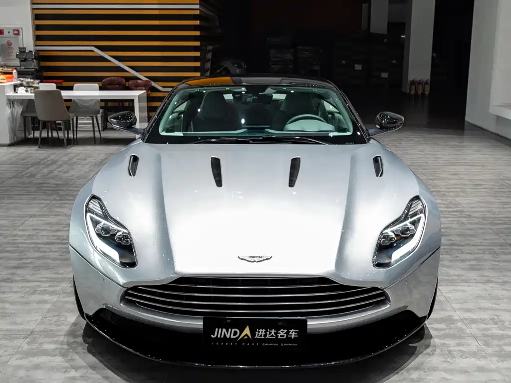 Aston Martin DB11 — миниатюра 3