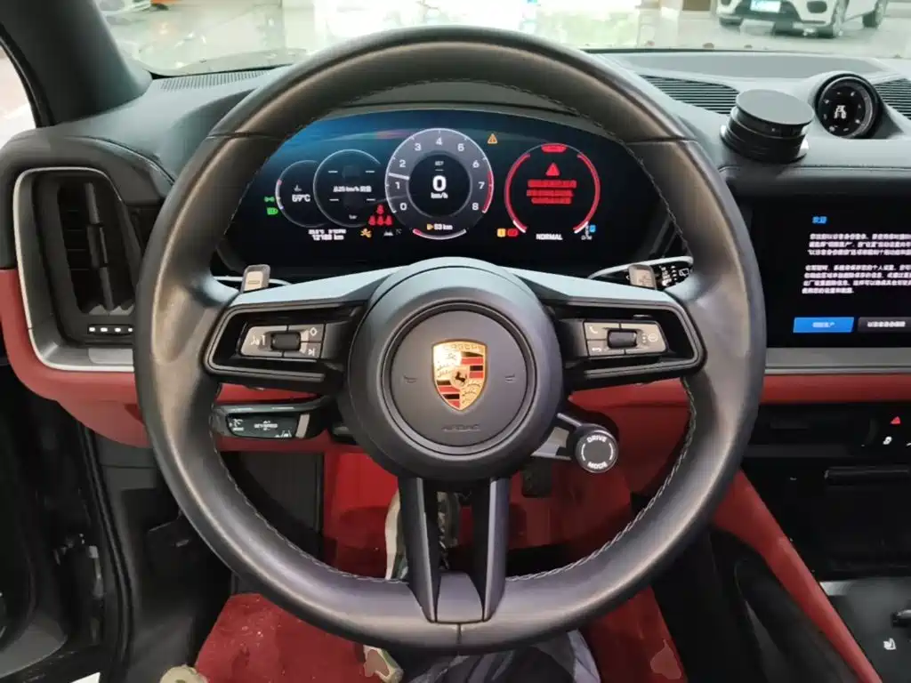 Porsche Cayenne — миниатюра 11