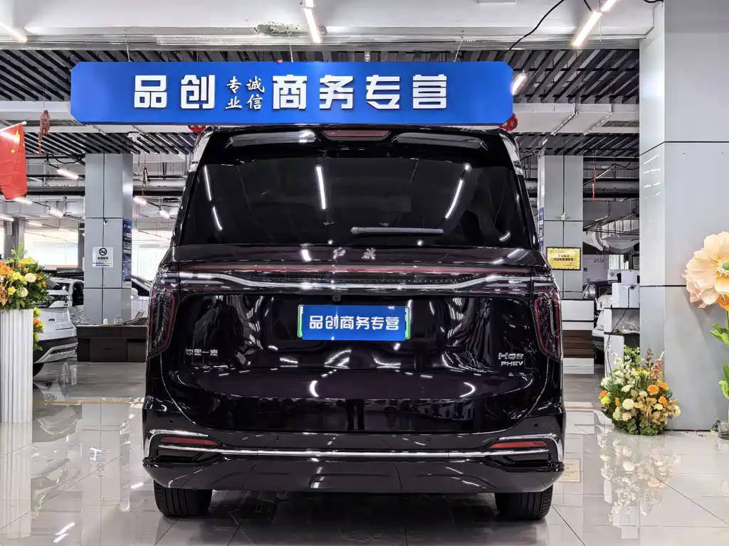 Hongqi Hongqi HQ9 PHEV — миниатюра 8