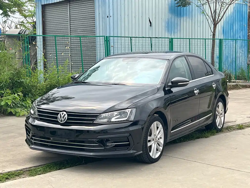 Volkswagen Sagitar 2018