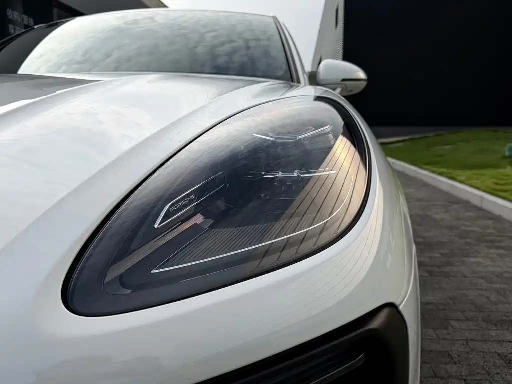 Porsche Macan — миниатюра 20