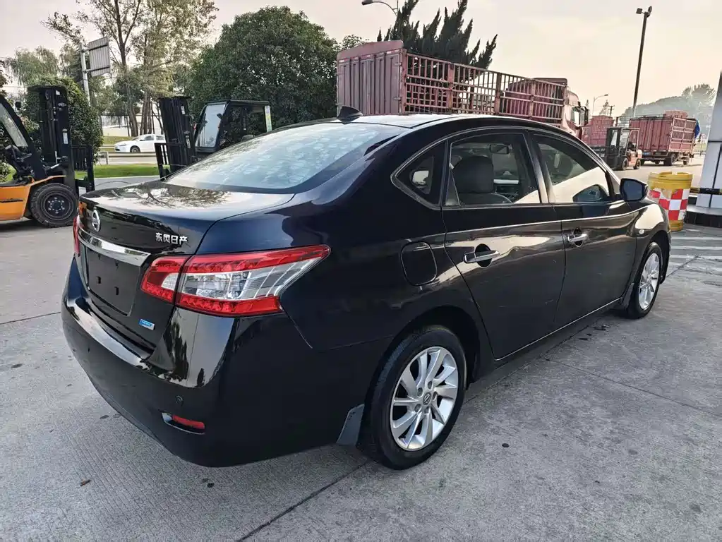 Nissan Sylphy 2012 1.6XL MT Luxury