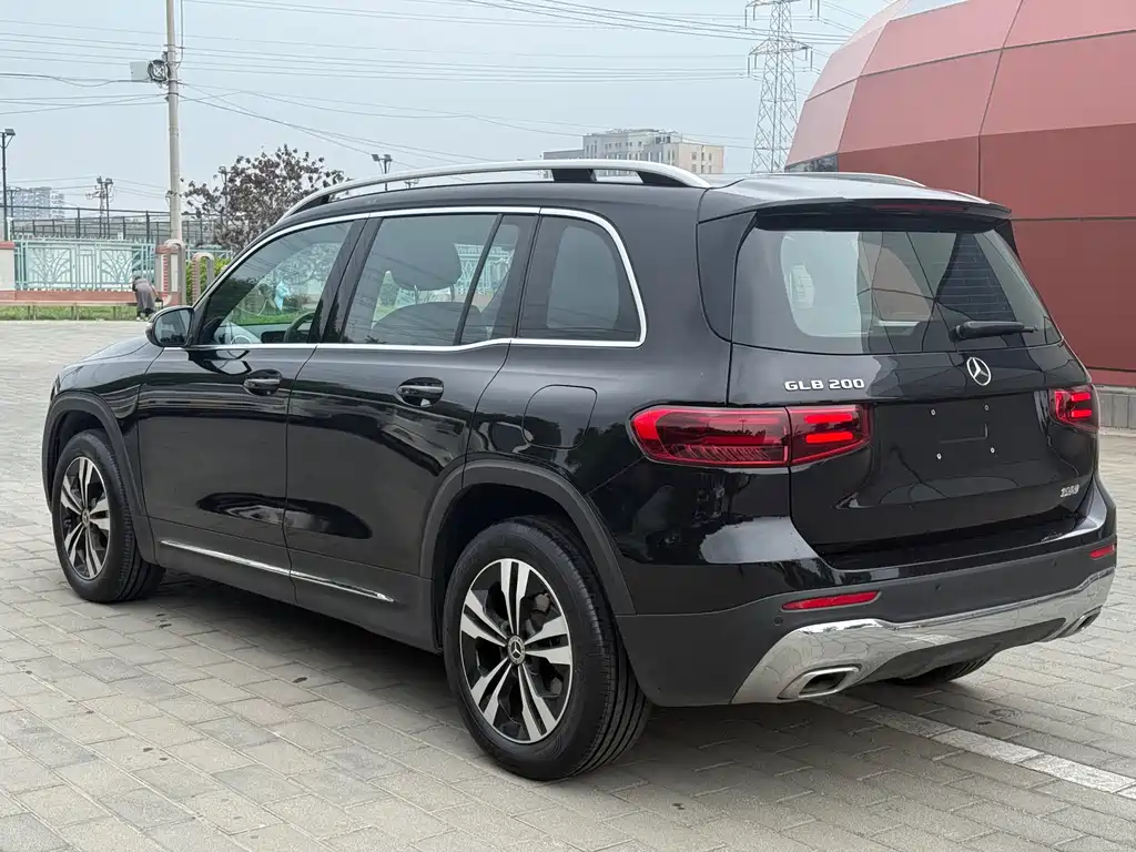 Mercedes-Benz GLB — миниатюра 6