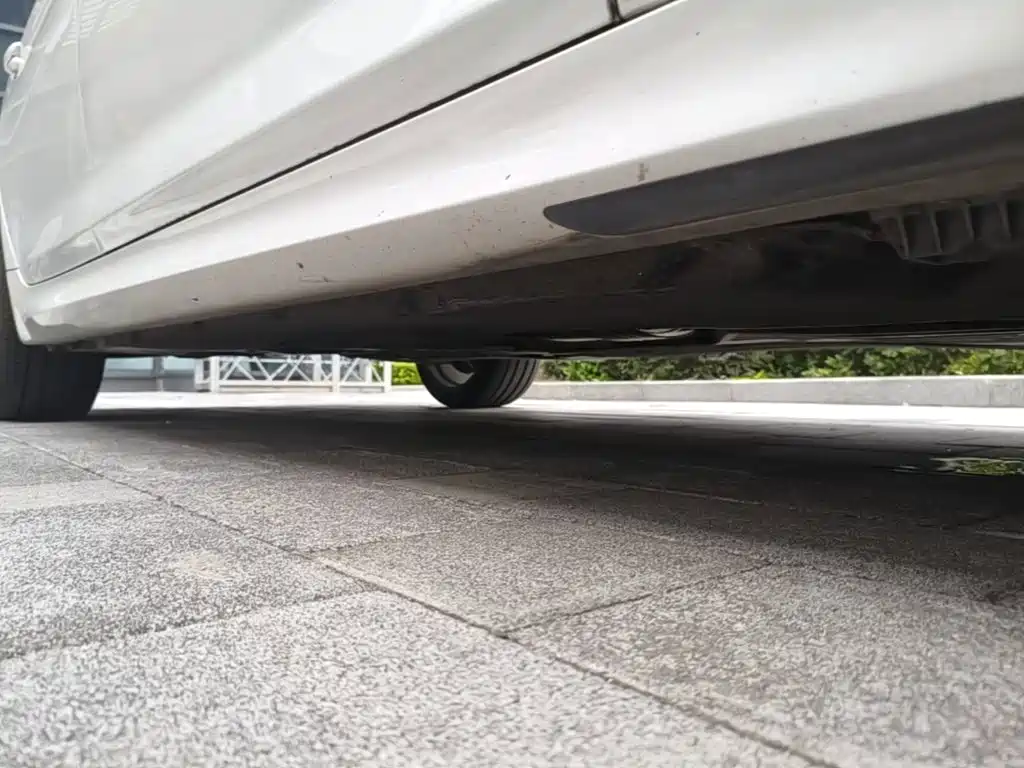 BMW 5 Series — миниатюра 21