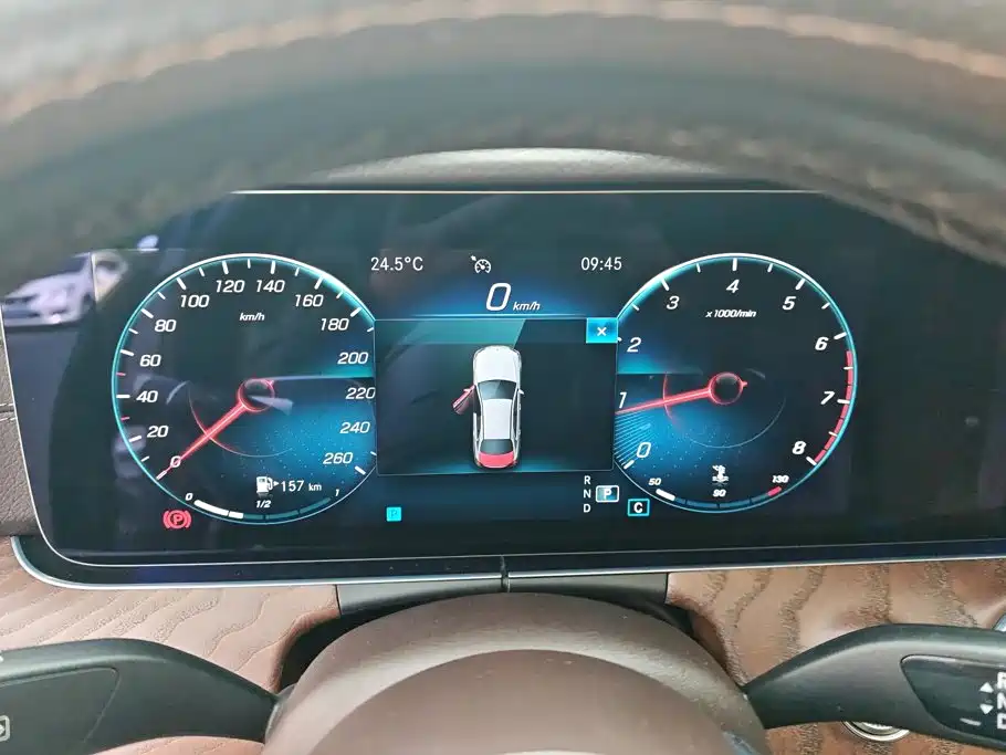 Mercedes-Benz E-Class — миниатюра 14