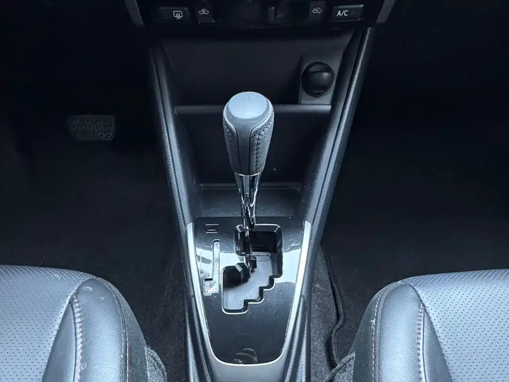 Toyota Yaris L — миниатюра 12