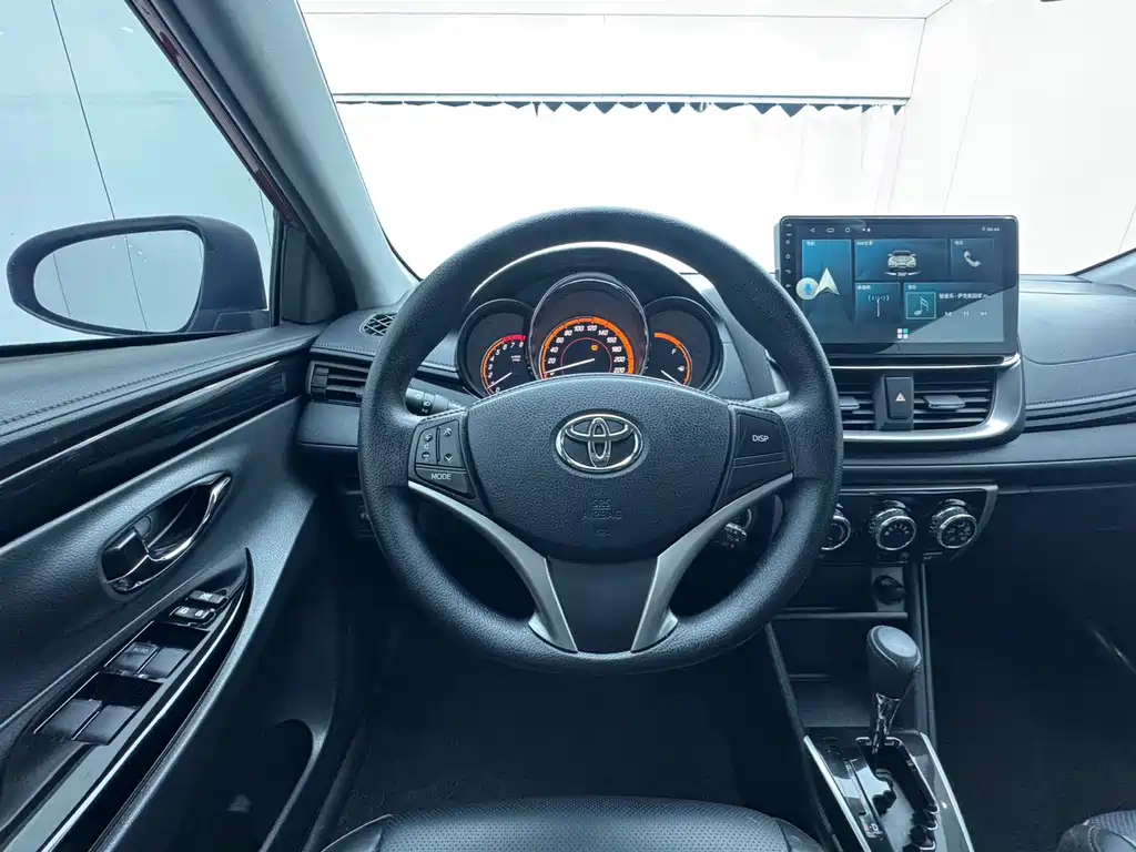 Toyota Yaris L — миниатюра 11