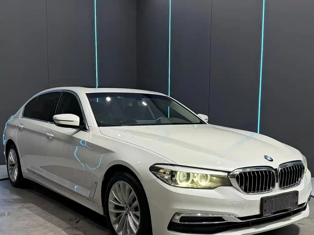 BMW 5 Series — миниатюра 3