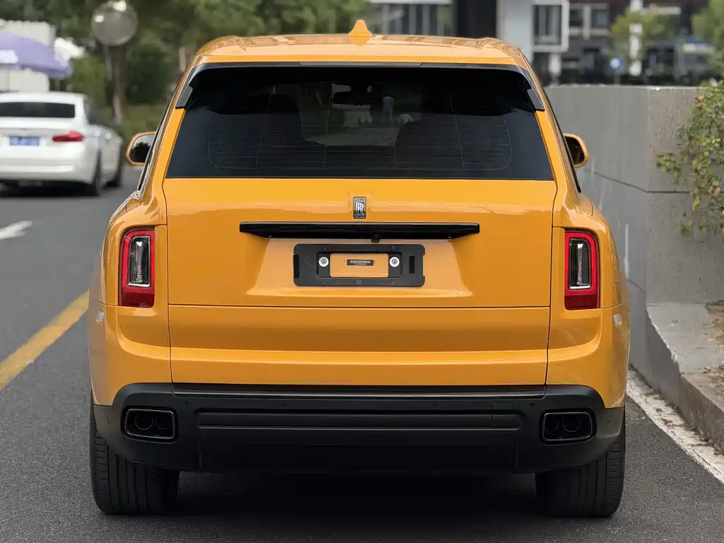 Rolls-Royce Cullinan — миниатюра 7
