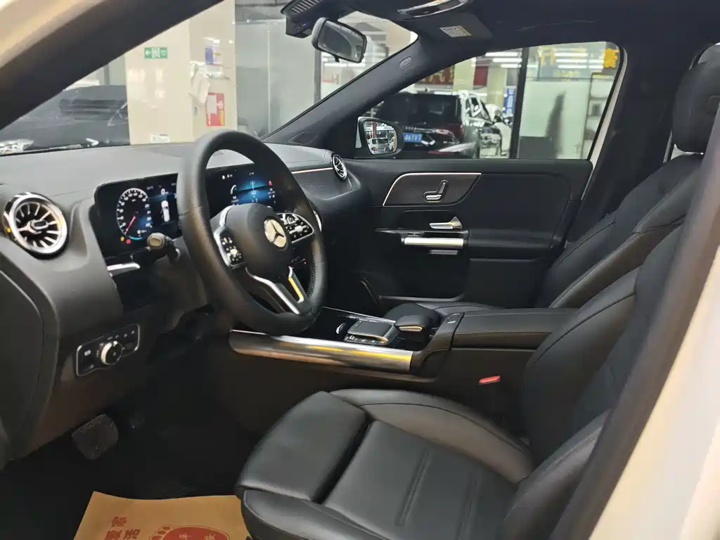 Mercedes-Benz GLA — миниатюра 8