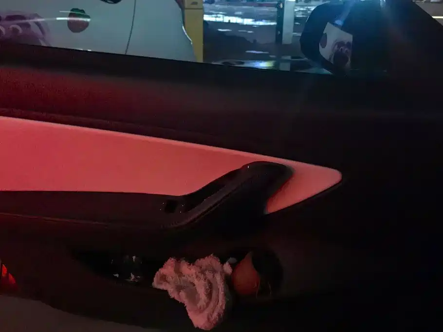 Tesla Model 3 — миниатюра 7