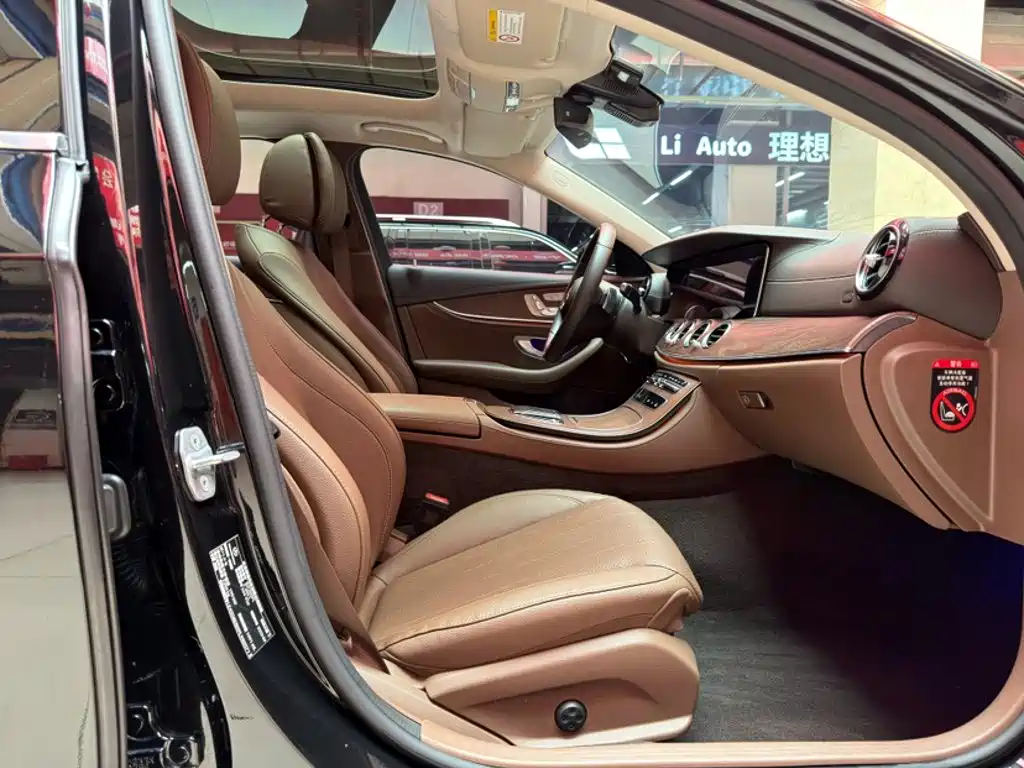 Mercedes-Benz E-Class — миниатюра 15