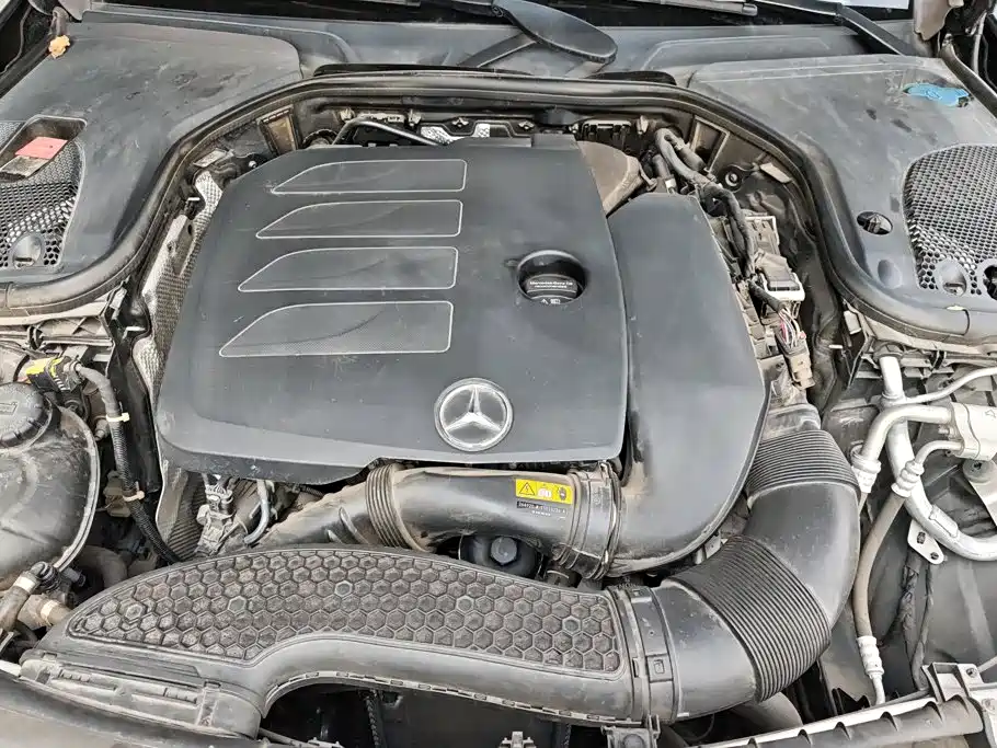 Mercedes-Benz E-Class — миниатюра 10