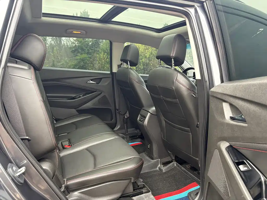 Chevrolet Volando — миниатюра 12