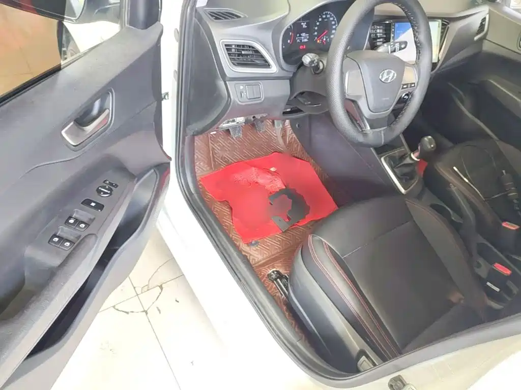 Hyundai Verna — миниатюра 16