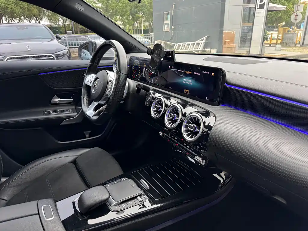 Mercedes-Benz A-Class — миниатюра 10