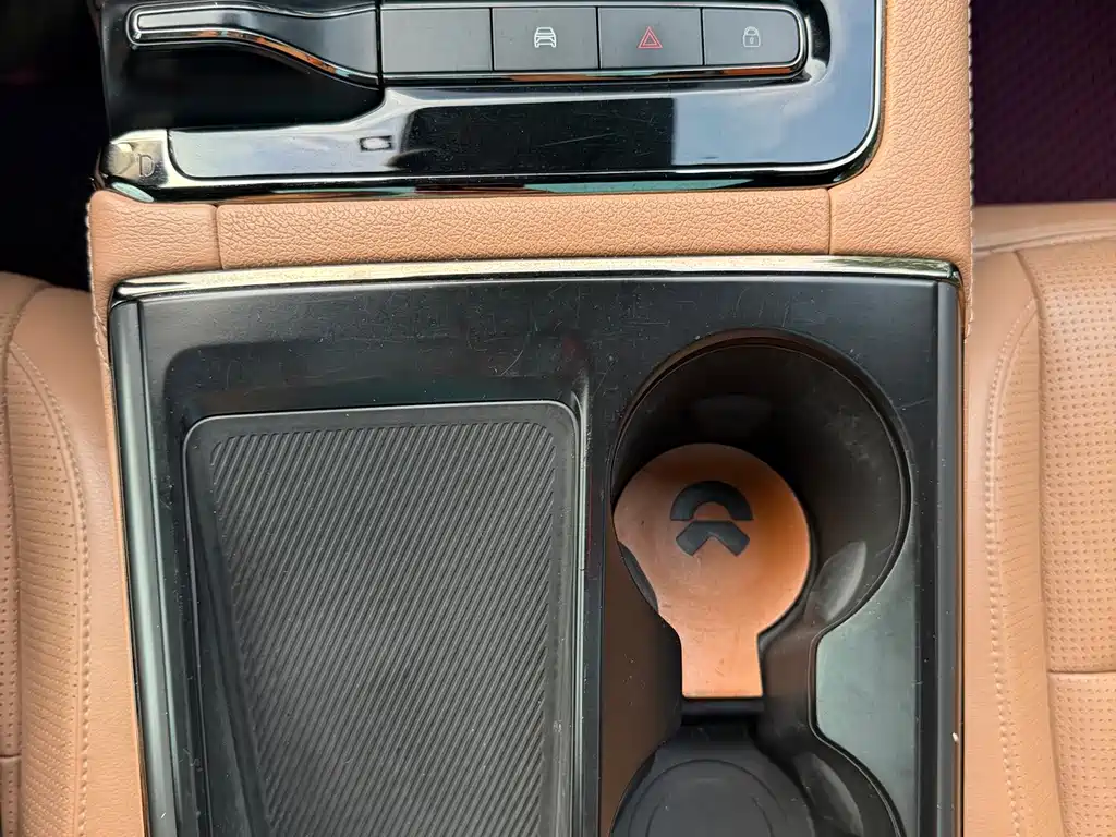 NIO ES8 — миниатюра 13