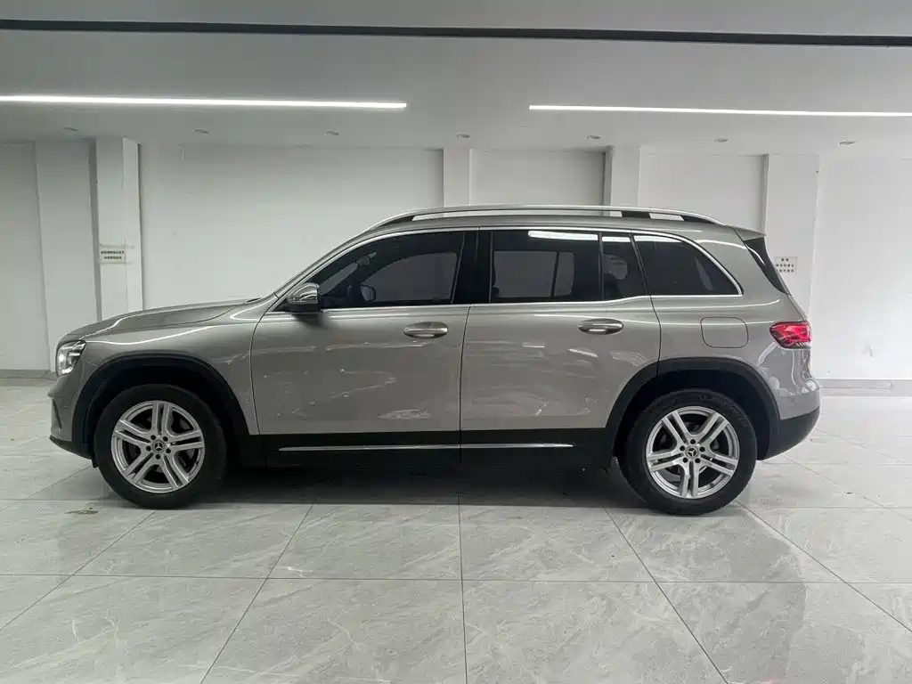 Mercedes-Benz GLB — миниатюра 4
