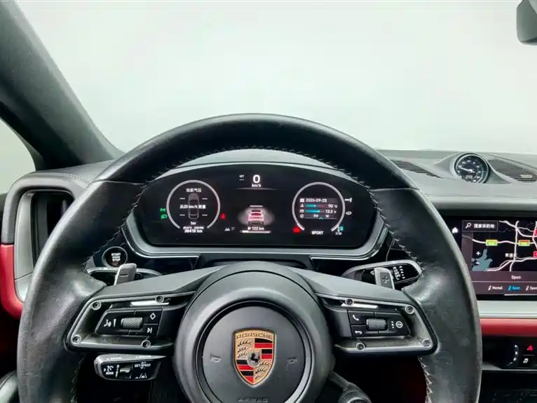 Porsche Cayenne — миниатюра 9