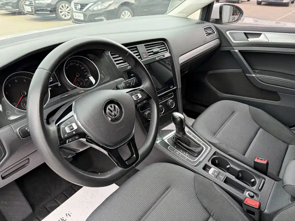 Volkswagen Golf — миниатюра 13
