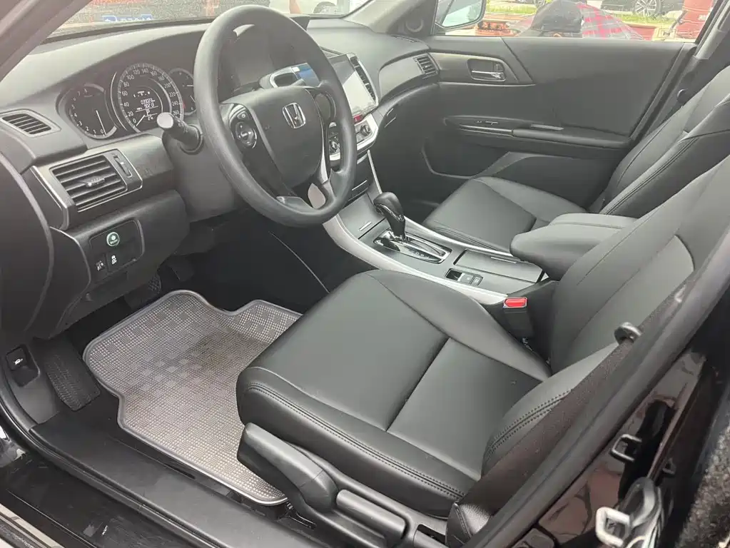 Honda Accord — миниатюра 10