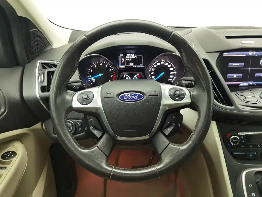 Ford Kuga — миниатюра 11