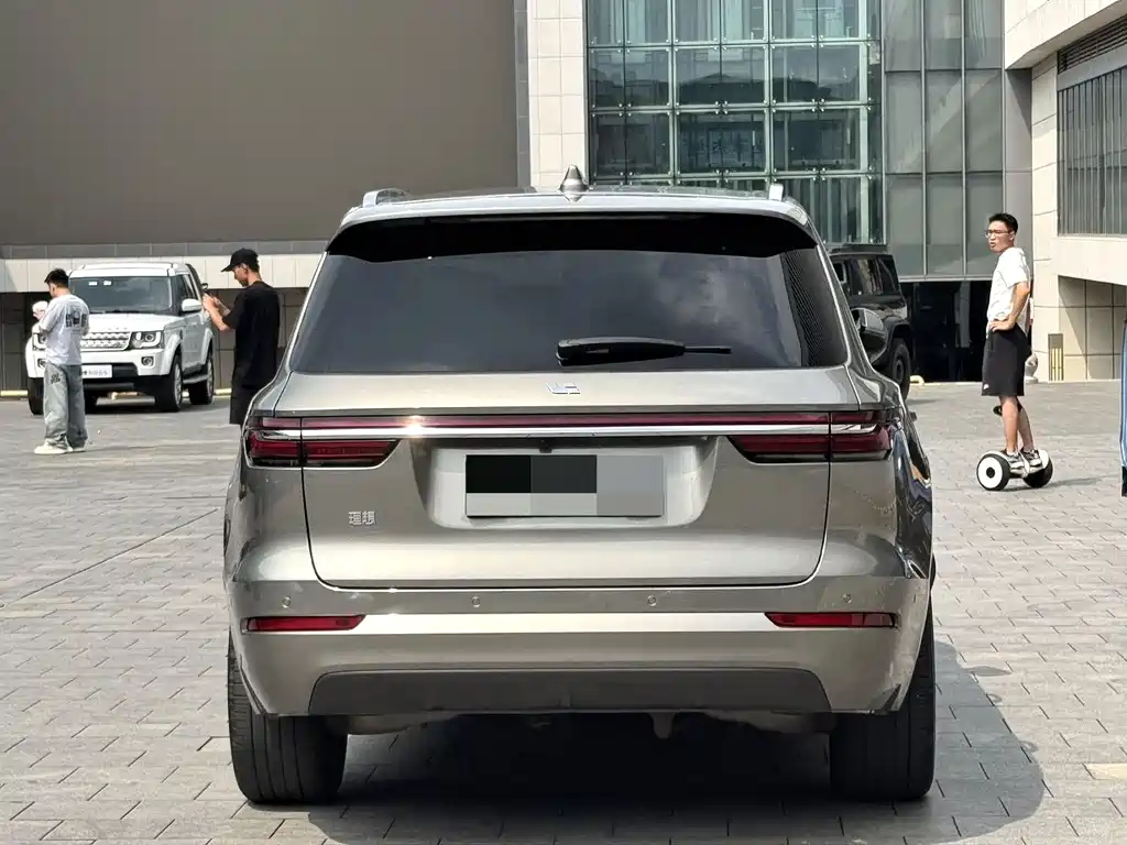 Li Auto ONE 2021 6 мест