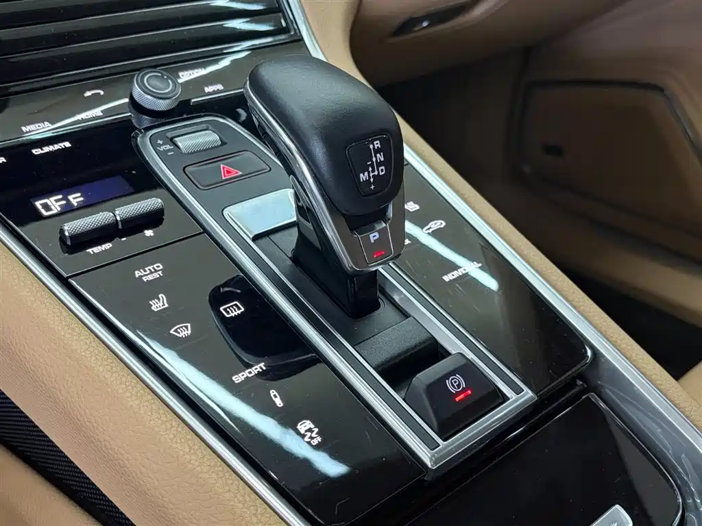 Porsche Panamera 2017 Panamera Executive Long Wheelbase 3.0T