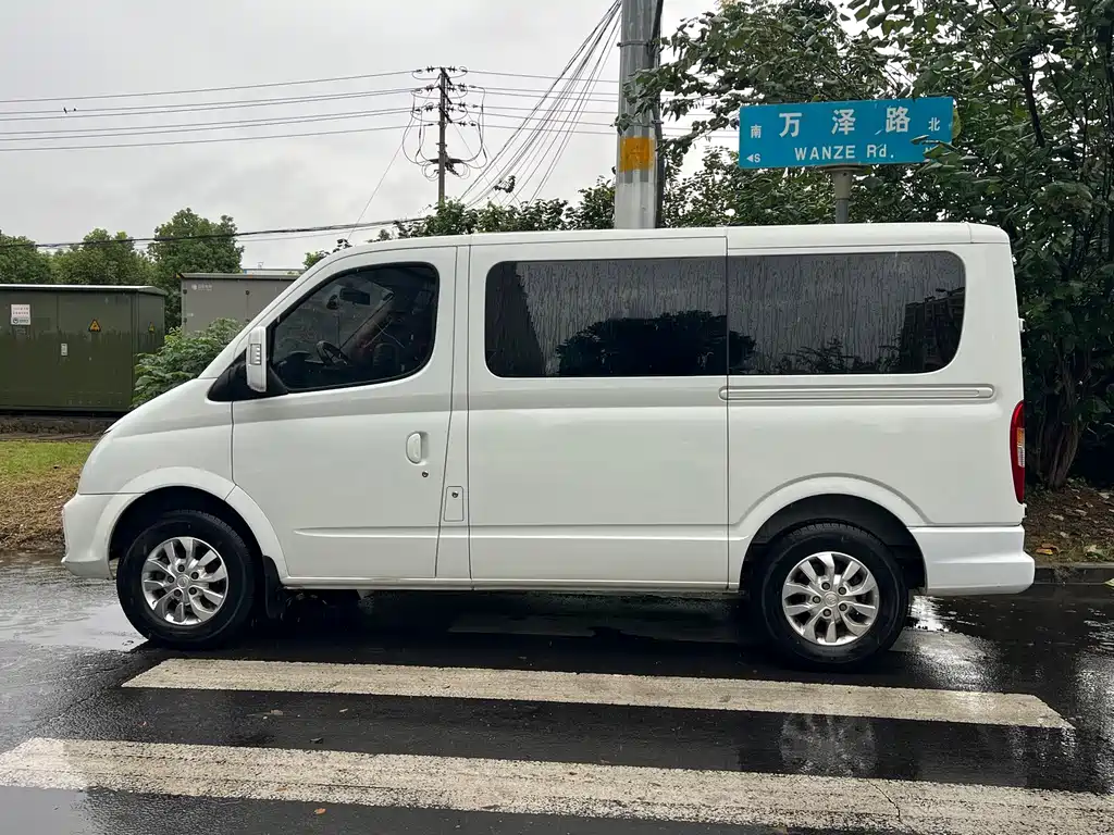 MAXUS V80 — миниатюра 17