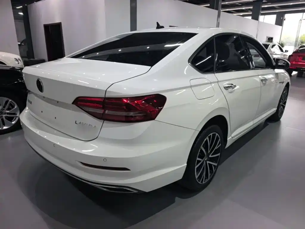 Volkswagen Lavida — миниатюра 7