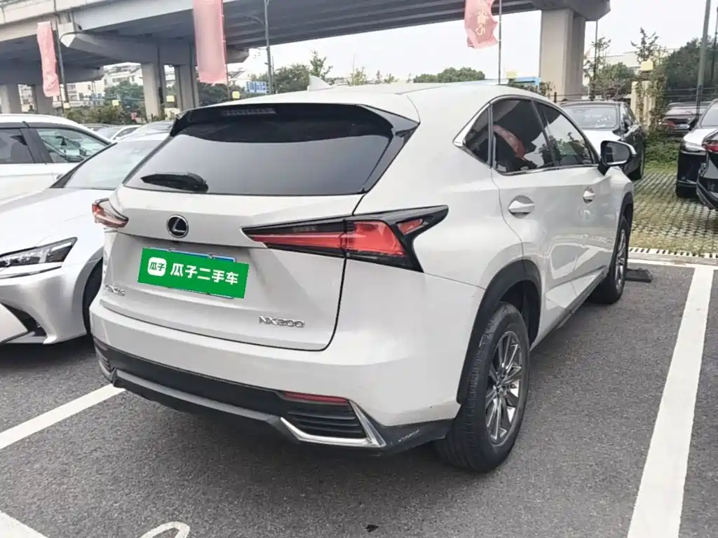 Lexus NX — миниатюра 7