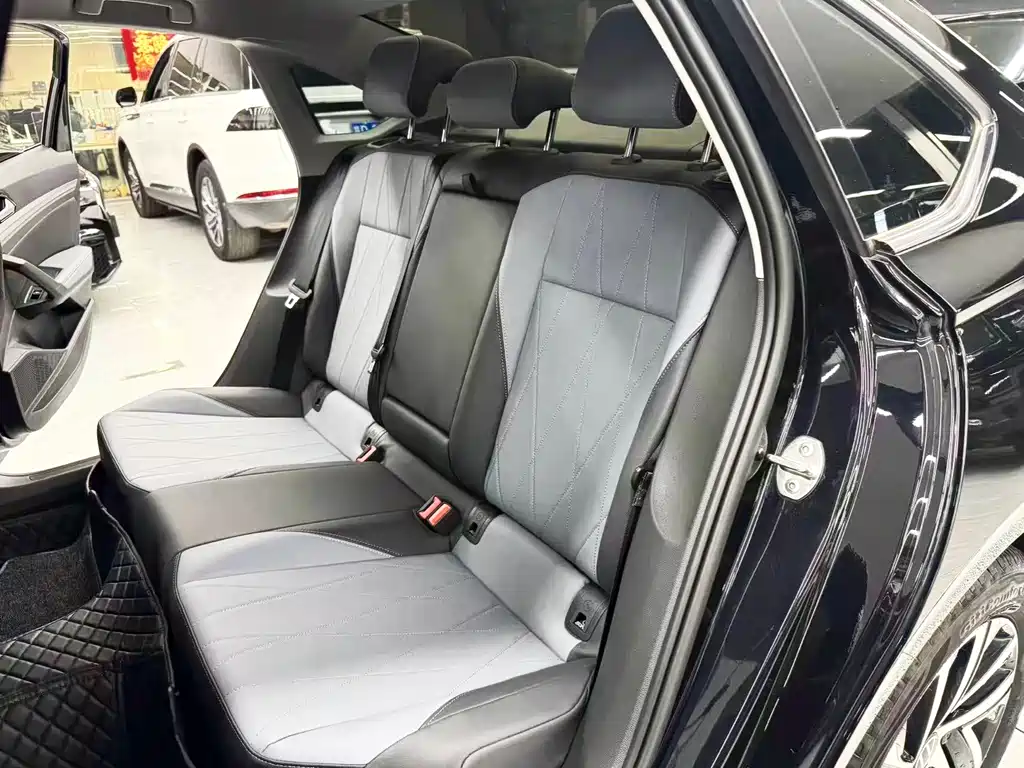 Volkswagen Lavida — миниатюра 13