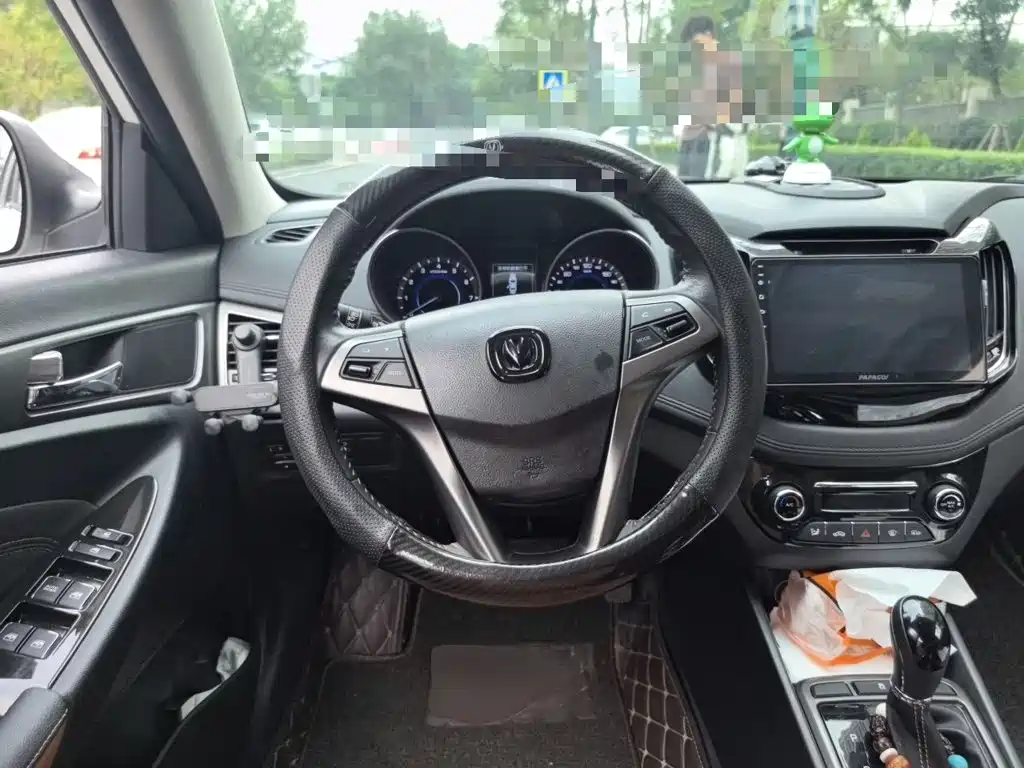 Changan Eado — миниатюра 6