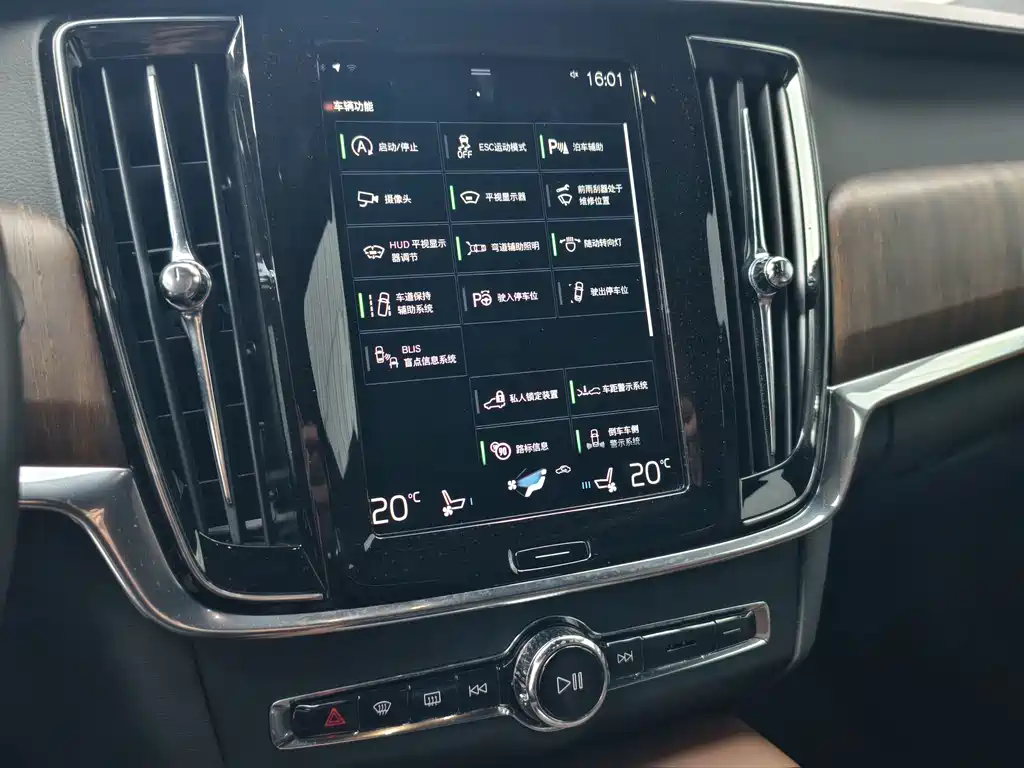 Volvo V90 — миниатюра 16