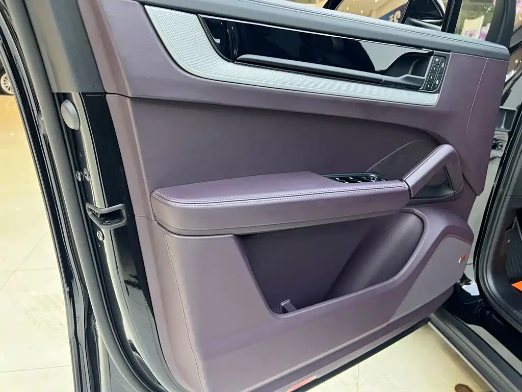 Porsche Cayenne Hybrid — миниатюра 8