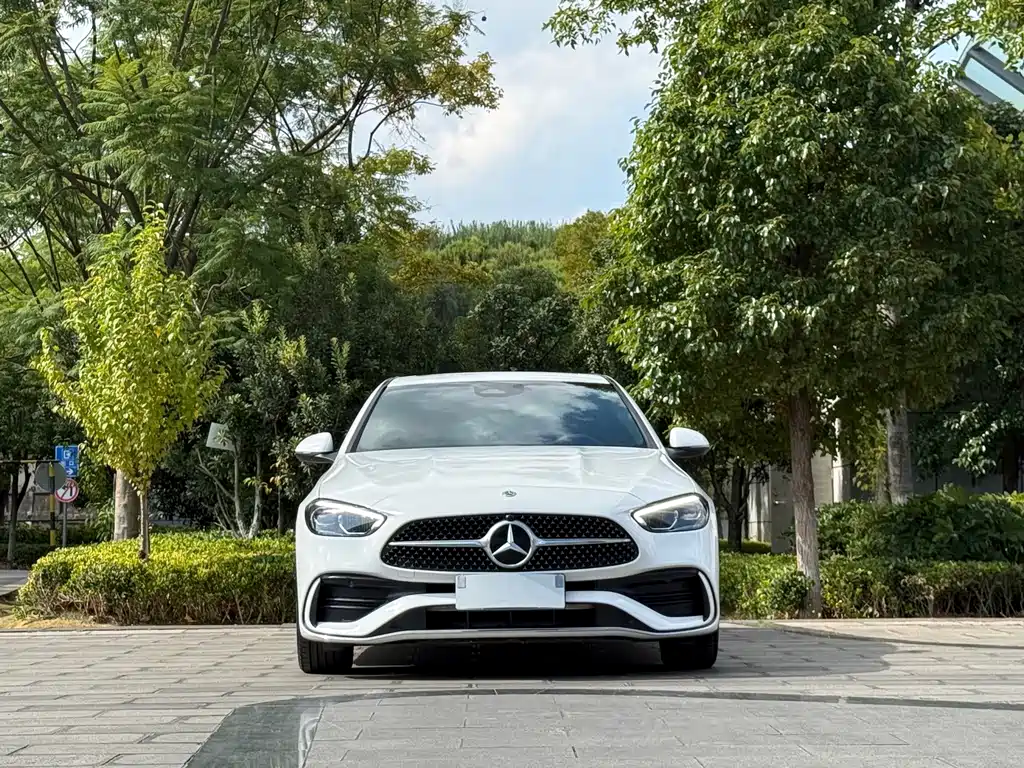 Mercedes-Benz C-Class — миниатюра 2
