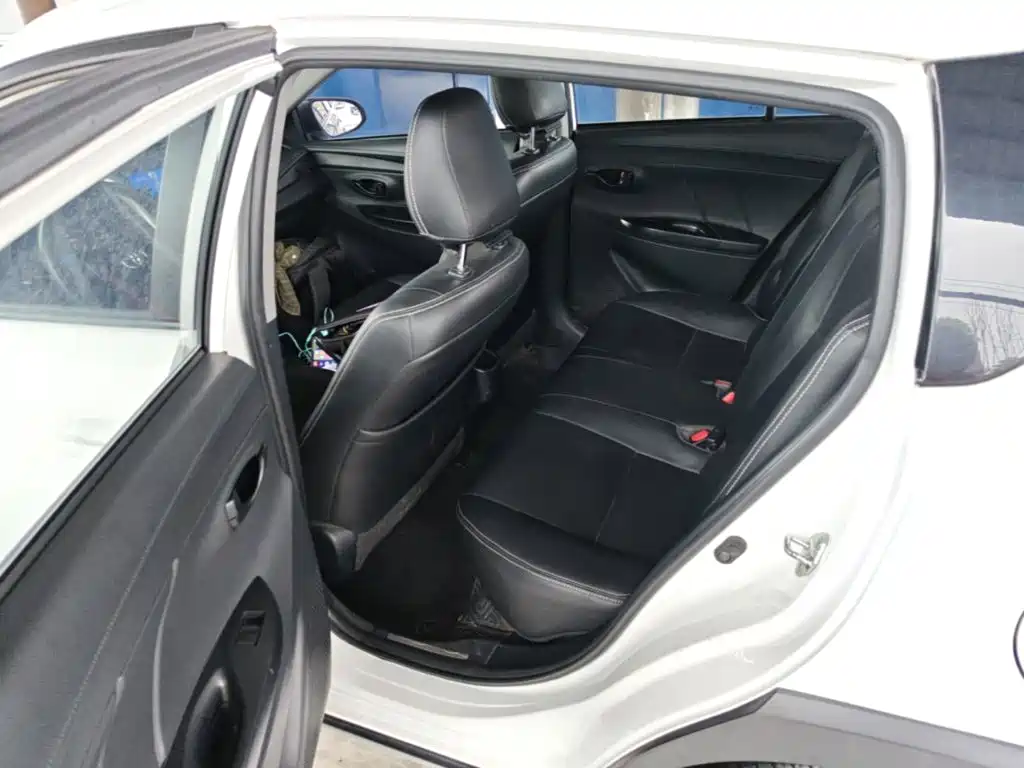 Toyota Yaris L — миниатюра 17