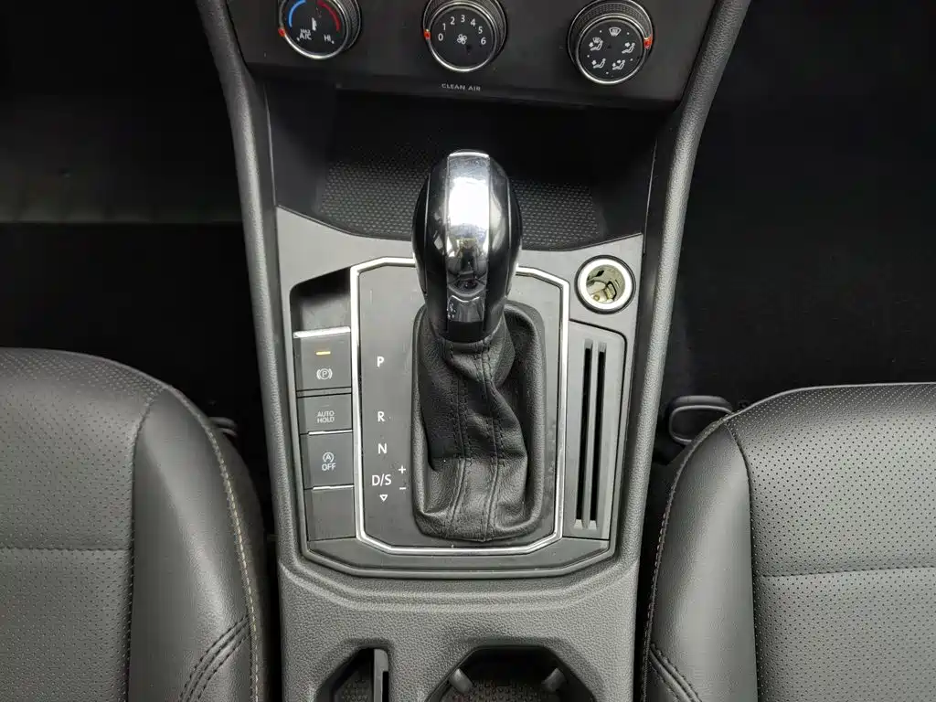 Volkswagen Lavida — миниатюра 13