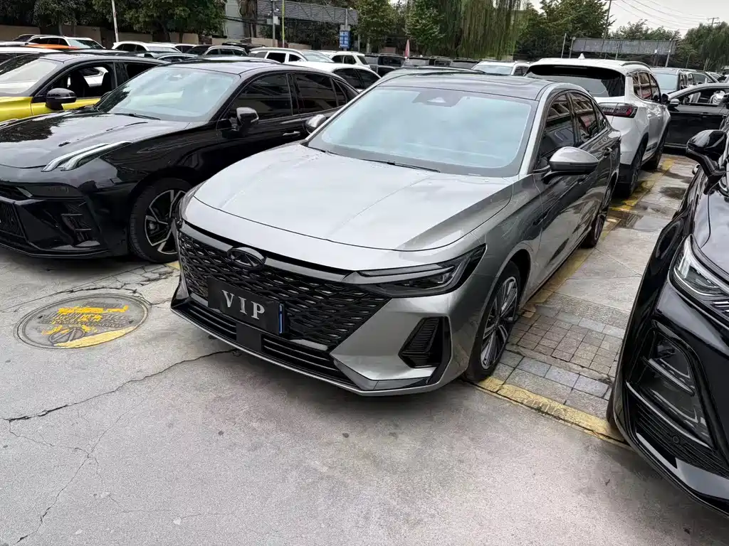 Chery Arrizo 8