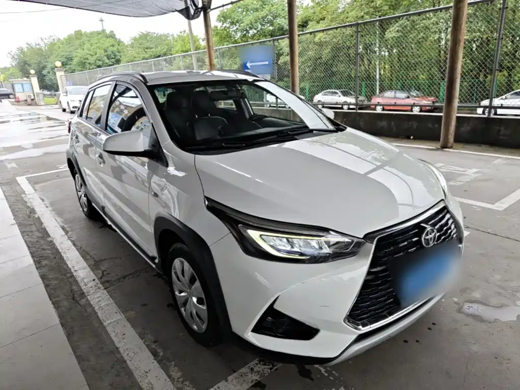 Toyota Yaris L — миниатюра 4