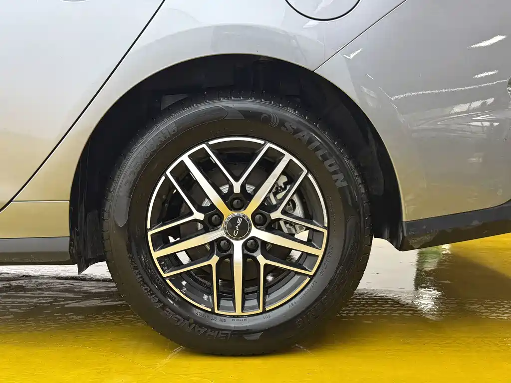 BYD Seal 05 DM-i — миниатюра 11