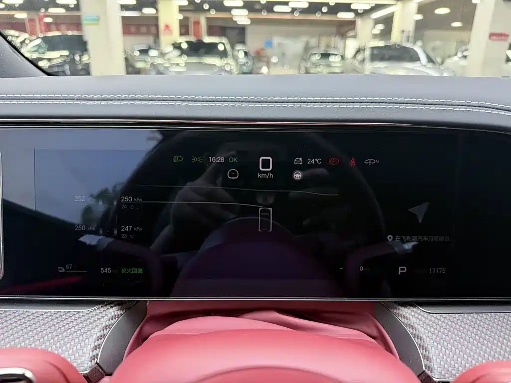 Denza Denza Z9GT — миниатюра 10