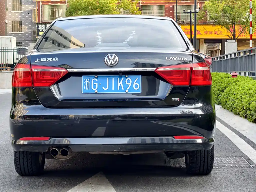 Volkswagen Lavida — миниатюра 6