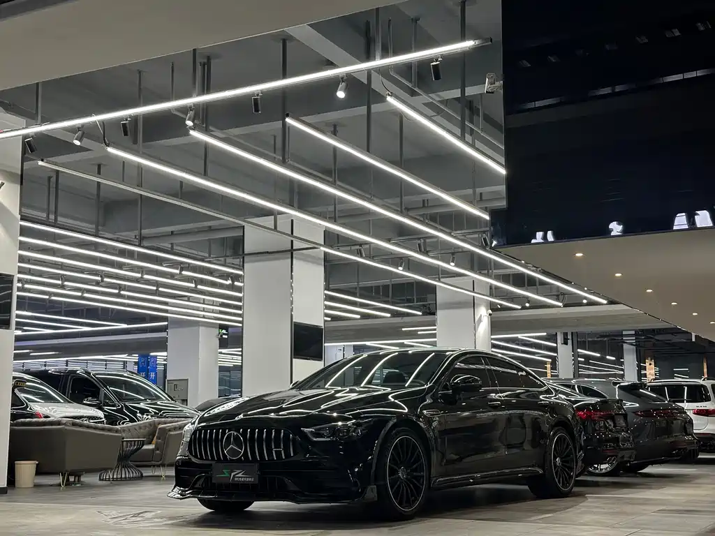 MERCEDES-BENZ AMG GT