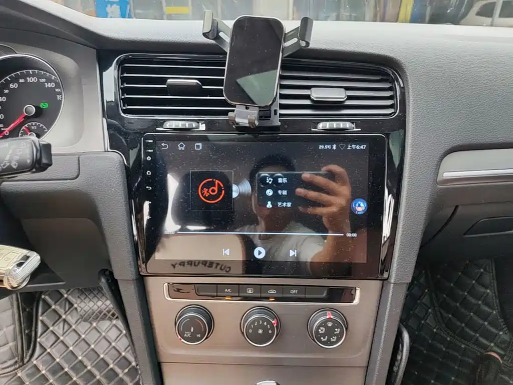 Volkswagen Golf — миниатюра 13