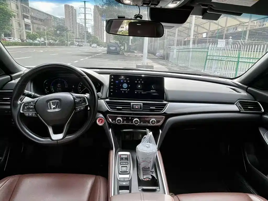 Honda Inspire PHEV — миниатюра 5