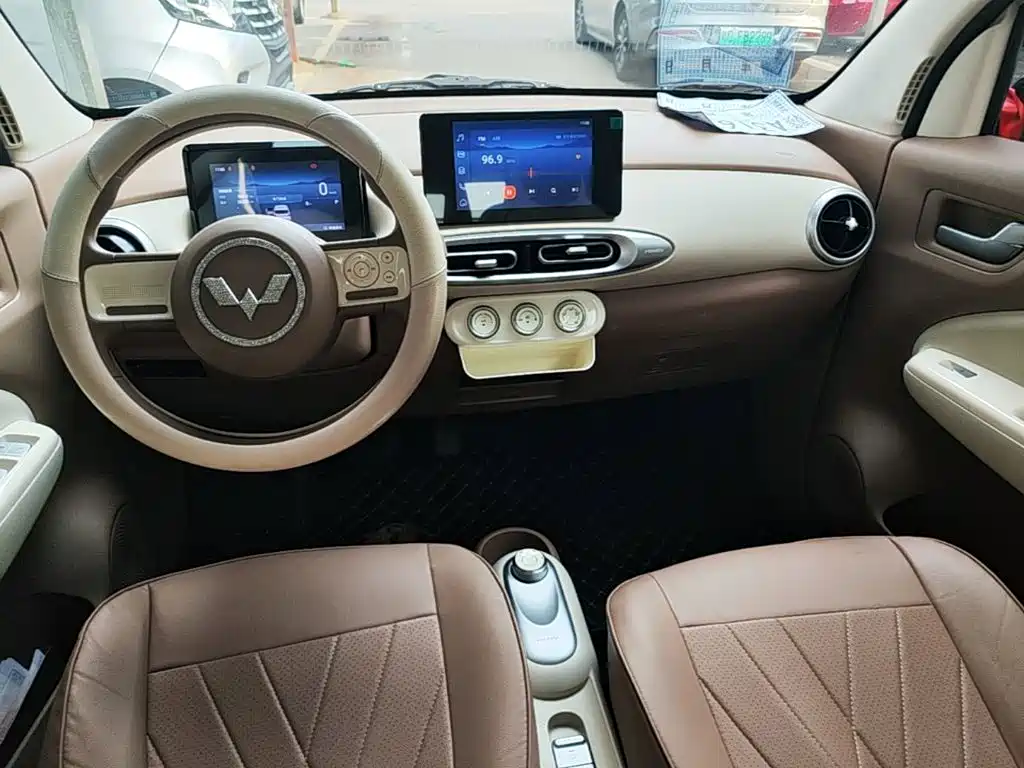 Wuling MINIEV — миниатюра 10