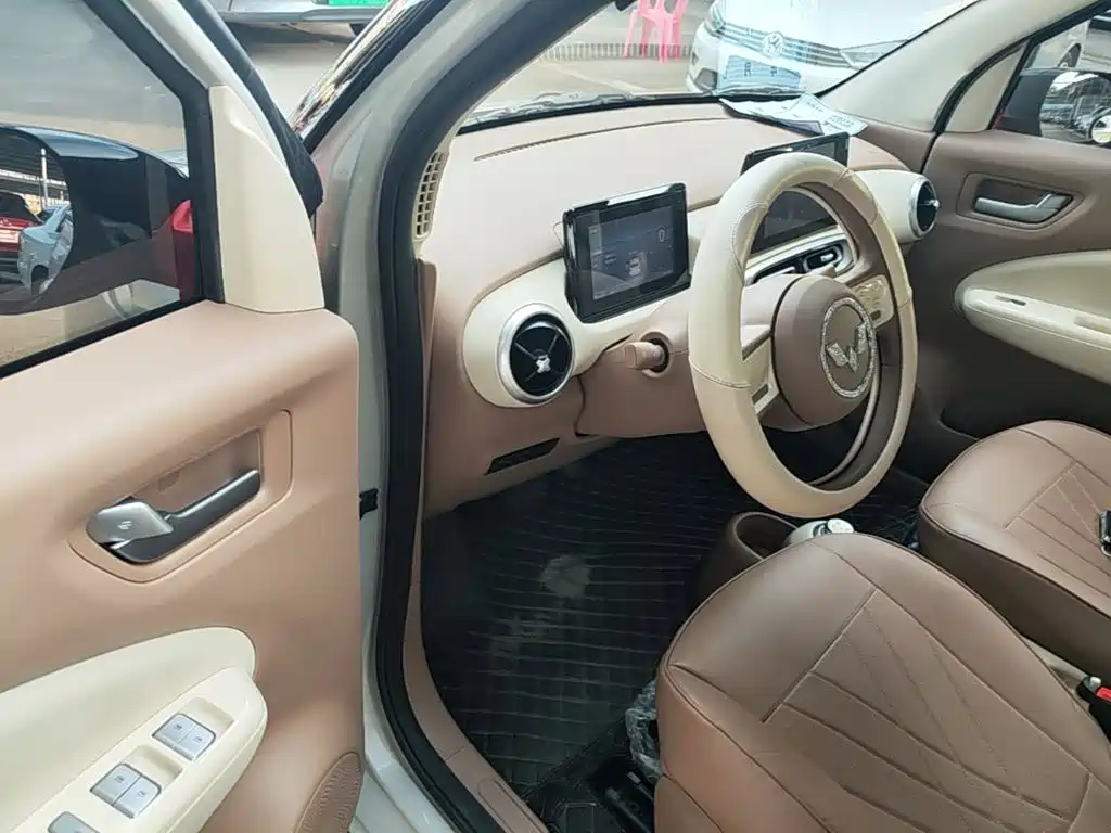 Wuling MINIEV — миниатюра 16