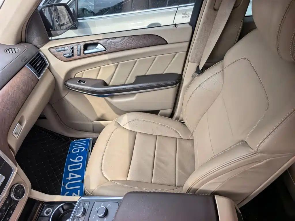 Mercedes-Benz GL-Class — миниатюра 10