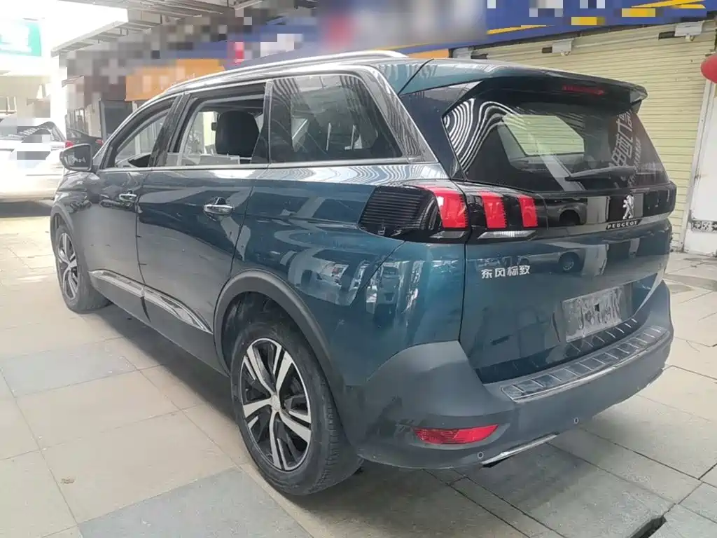 Peugeot 5008 — миниатюра 5